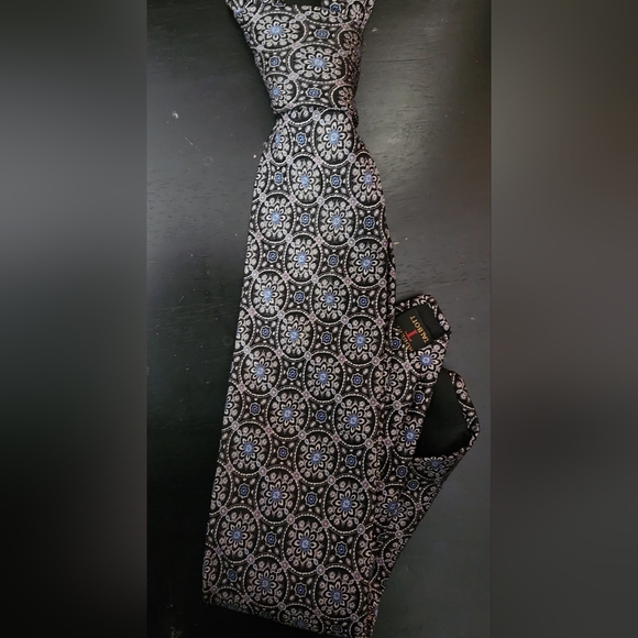 Robert Talbott Best Of Class Nordstrom Black and Gray Patterned Tie - Picture 7 of 9